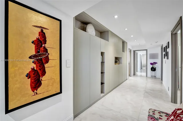 $11,500 | 19667 Turnberry Way, Unit 27J, Aventura, FL 33180