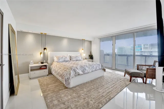 $11,500 | 19667 Turnberry Way, Unit 27J, Aventura, FL 33180