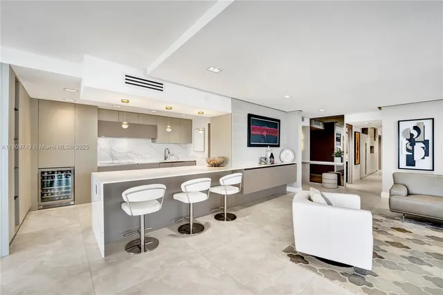 $11,500 | 19667 Turnberry Way, Unit 27J, Aventura, FL 33180