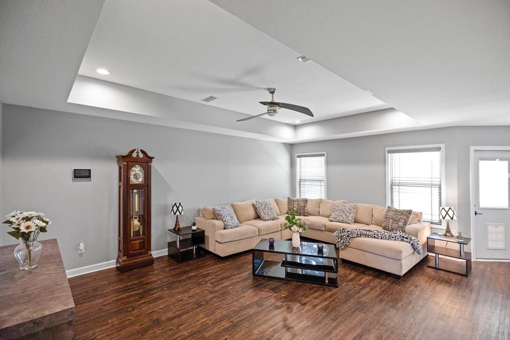 121 Chase Ridge Drive Dothan, AL 36301 - Photo 2 of 37 Family Room