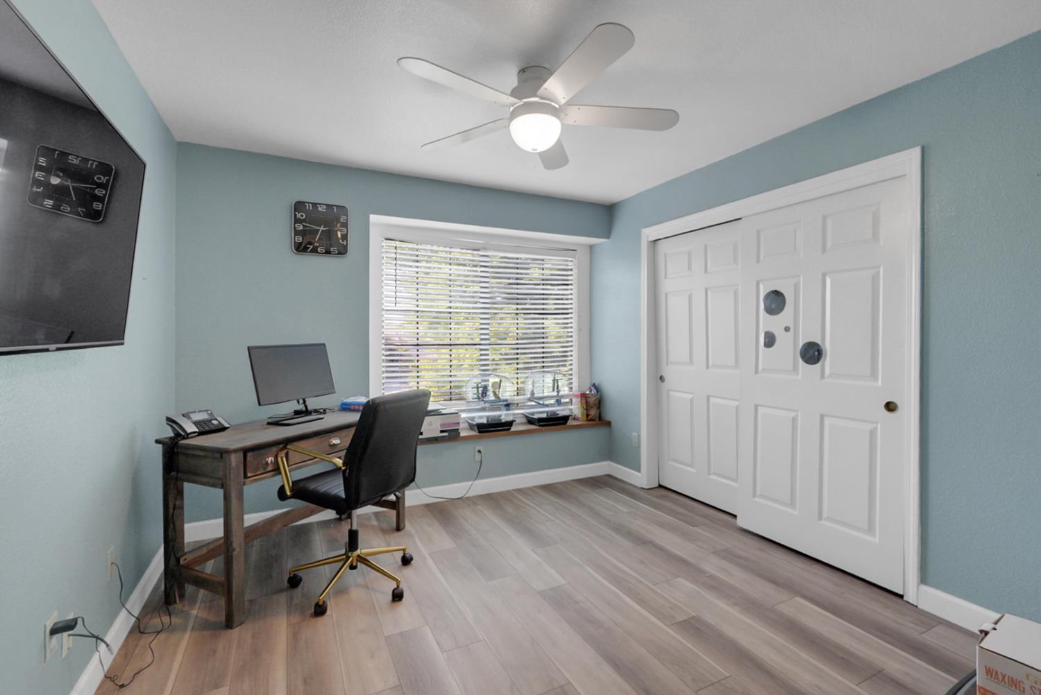 2809 Fleming Court Modesto, CA 95356 - Photo 18 of 34 a workspace with a window