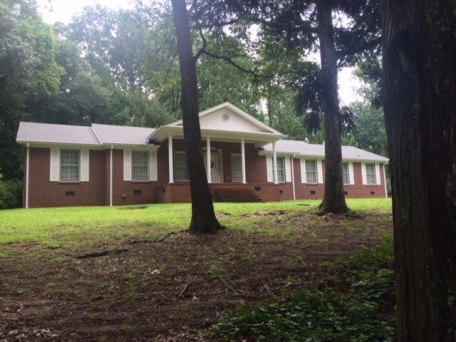 204 Kings Road Anderson, SC 29621 - Photo 2 of 36 Gallery Image 2