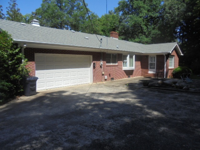 204 Kings Road Anderson, SC 29621 - Photo 4 of 36 Gallery Image 4