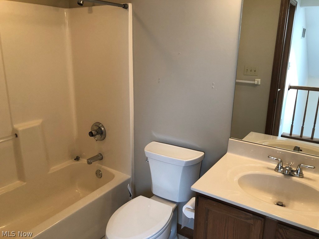 2238 Abbey Road, Unit 13 Akron, OH 44312 - Photo 13 of 16