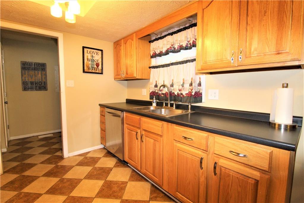 4630 Tincher Road Indianapolis, IN 46221 - Photo 7 of 16 Gallery Image 7