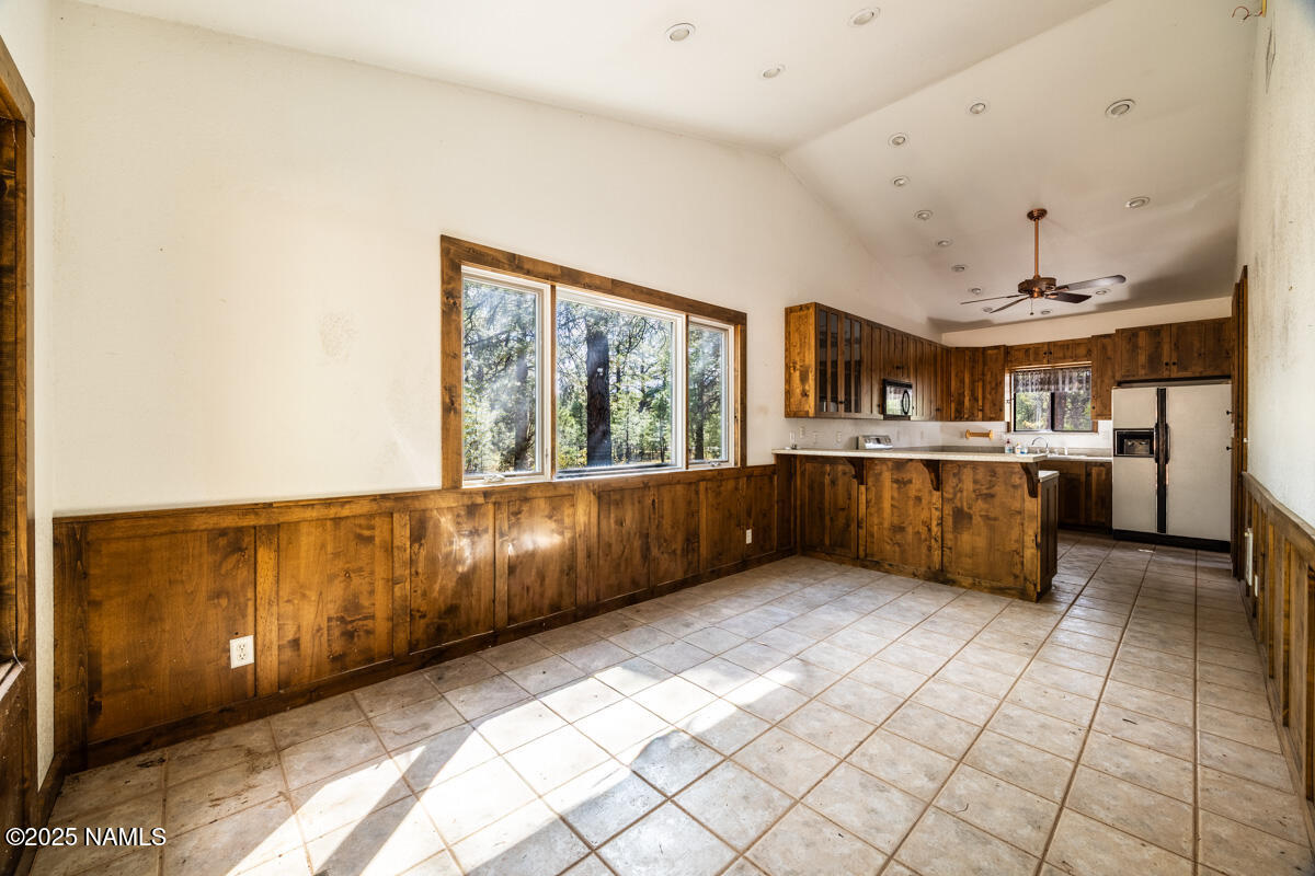 129 North Spitz Spring Road Parks, AZ 86018 - Photo 7 of 59 011A3210-HDR-2