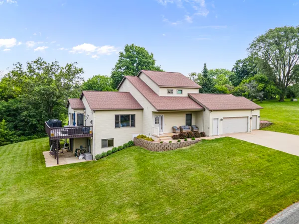 $544,900 | W4988 Mclaren Road, La Crosse, WI 54601