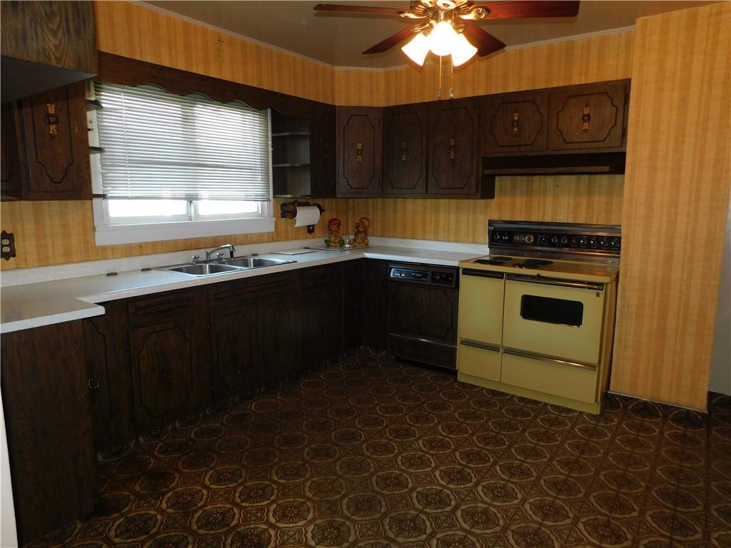 145 Easy Street Uniontown, PA 15401 - Photo 11 of 28