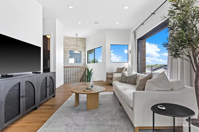 $1,499,900 | 885 East Joplin Lane, Eagle, ID 83616