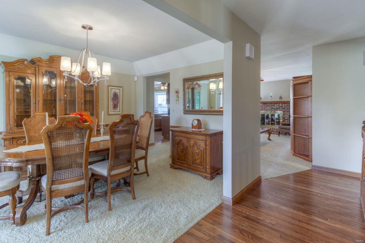 2573 England Town Road St. Louis, MO 63129 - Photo 2 of 22