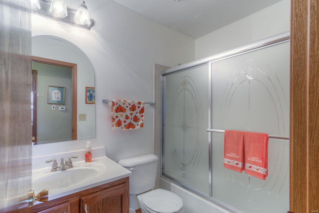 2573 England Town Road St. Louis, MO 63129 - Photo 16 of 22