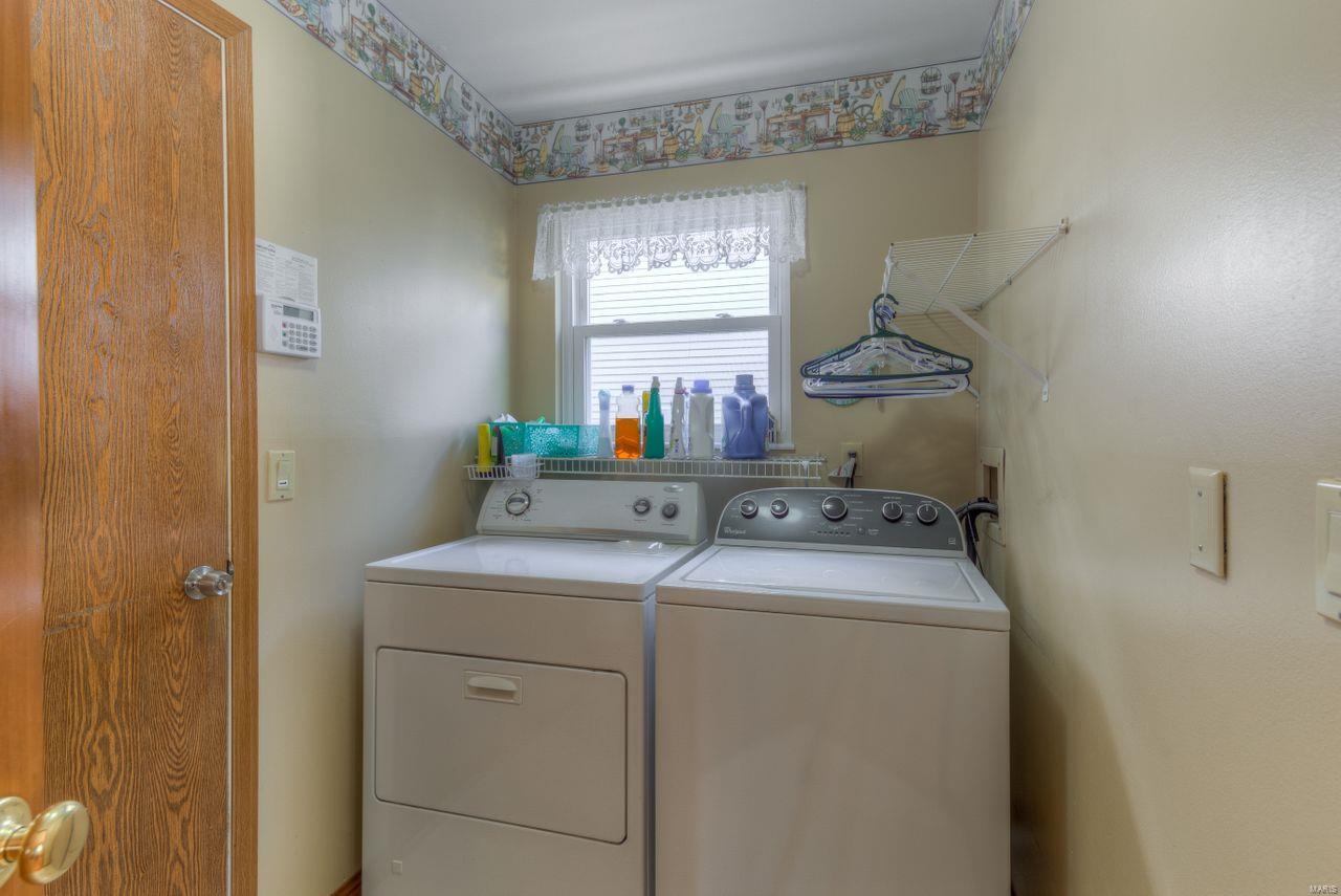2573 England Town Road St. Louis, MO 63129 - Photo 17 of 22
