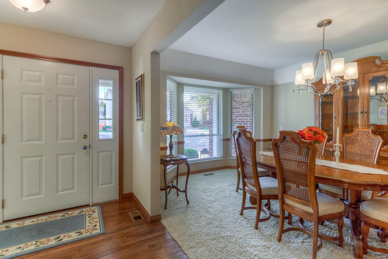 2573 England Town Road St. Louis, MO 63129 - Photo 3 of 22
