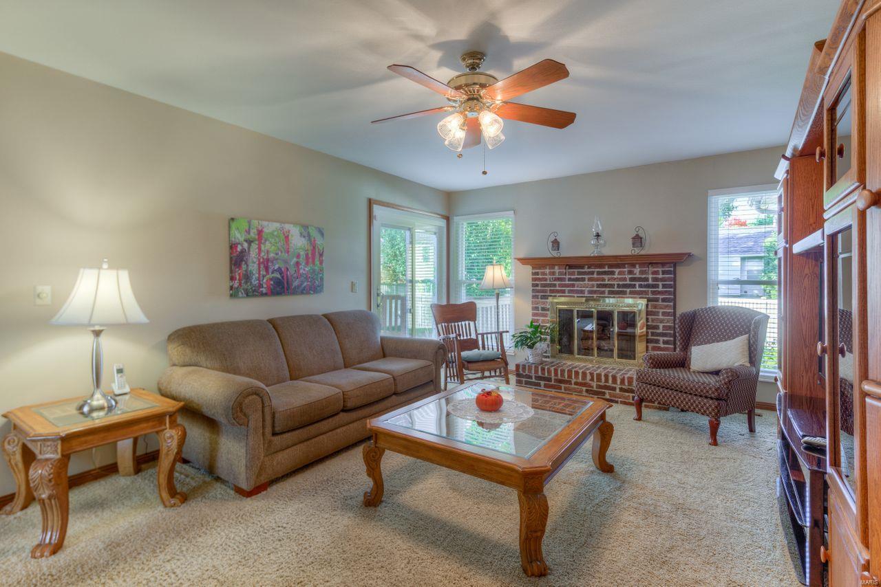 2573 England Town Road St. Louis, MO 63129 - Photo 6 of 22