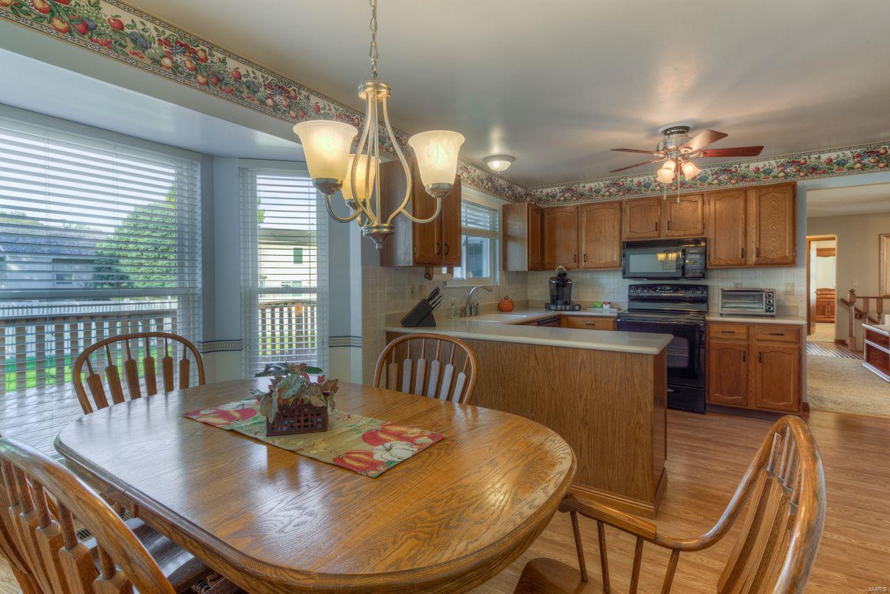 2573 England Town Road St. Louis, MO 63129 - Photo 8 of 22