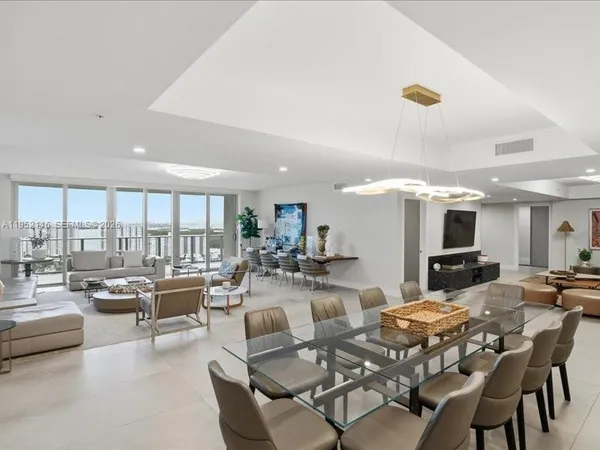 $20,000 | 330 Sunny Isles Boulevard, Unit 52404, Sunny Isles Beach, FL 33160