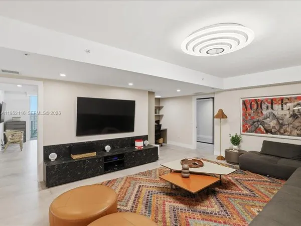 $20,000 | 330 Sunny Isles Boulevard, Unit 52404, Sunny Isles Beach, FL 33160