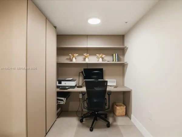 $20,000 | 330 Sunny Isles Boulevard, Unit 52404, Sunny Isles Beach, FL 33160