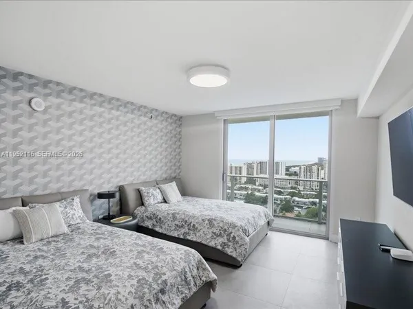 $20,000 | 330 Sunny Isles Boulevard, Unit 52404, Sunny Isles Beach, FL 33160