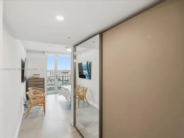 $20,000 | 330 Sunny Isles Boulevard, Unit 52404, Sunny Isles Beach, FL 33160