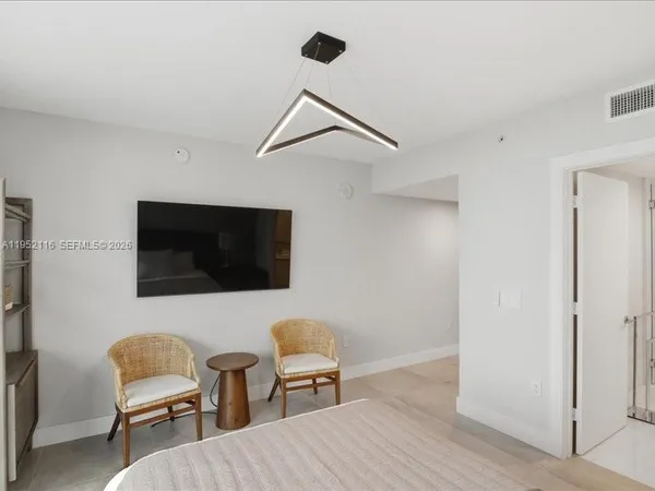 $20,000 | 330 Sunny Isles Boulevard, Unit 52404, Sunny Isles Beach, FL 33160