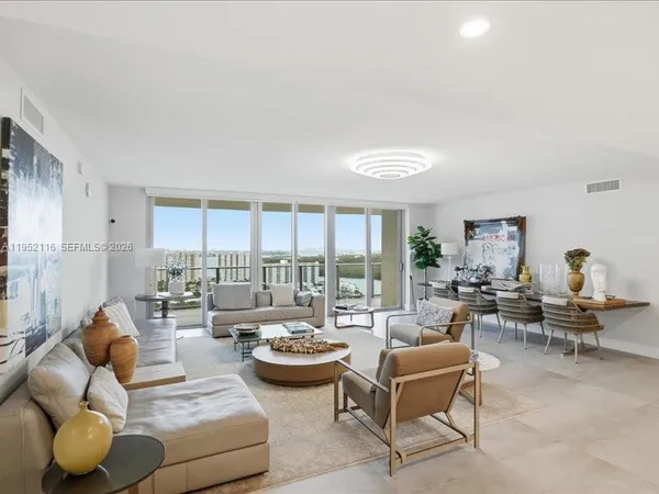 $20,000 | 330 Sunny Isles Boulevard, Unit 52404, Sunny Isles Beach, FL 33160
