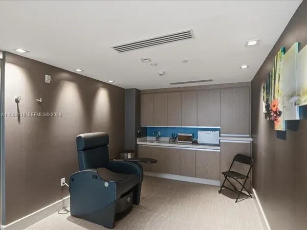 $20,000 | 330 Sunny Isles Boulevard, Unit 52404, Sunny Isles Beach, FL 33160