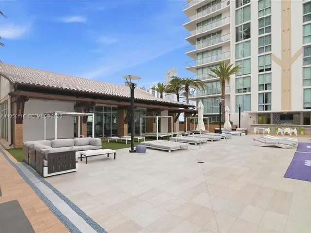 $16,000 | 330 Sunny Isles Boulevard, Unit 52404, Sunny Isles Beach, FL 33160
