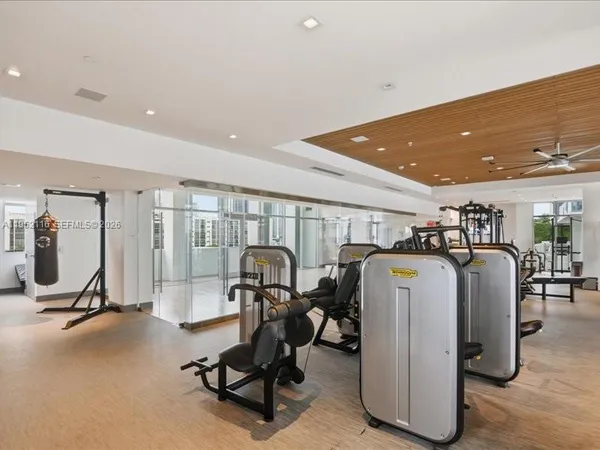 $20,000 | 330 Sunny Isles Boulevard, Unit 52404, Sunny Isles Beach, FL 33160