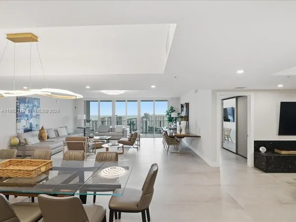 $20,000 | 330 Sunny Isles Boulevard, Unit 52404, Sunny Isles Beach, FL 33160