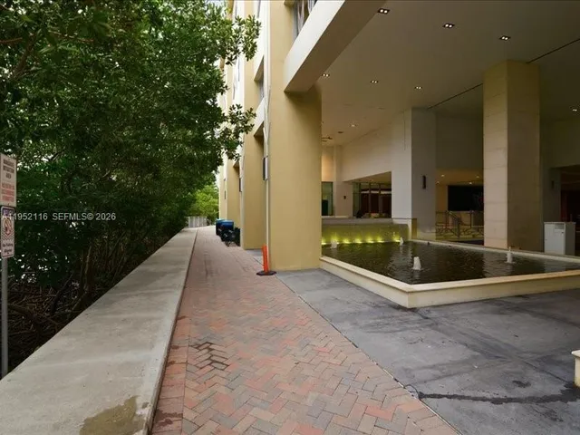 $16,000 | 330 Sunny Isles Boulevard, Unit 52404, Sunny Isles Beach, FL 33160