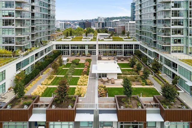 a view of building with yard