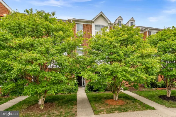 $3,000 | 23144 Flora Mure Drive, Ashburn, VA 20148