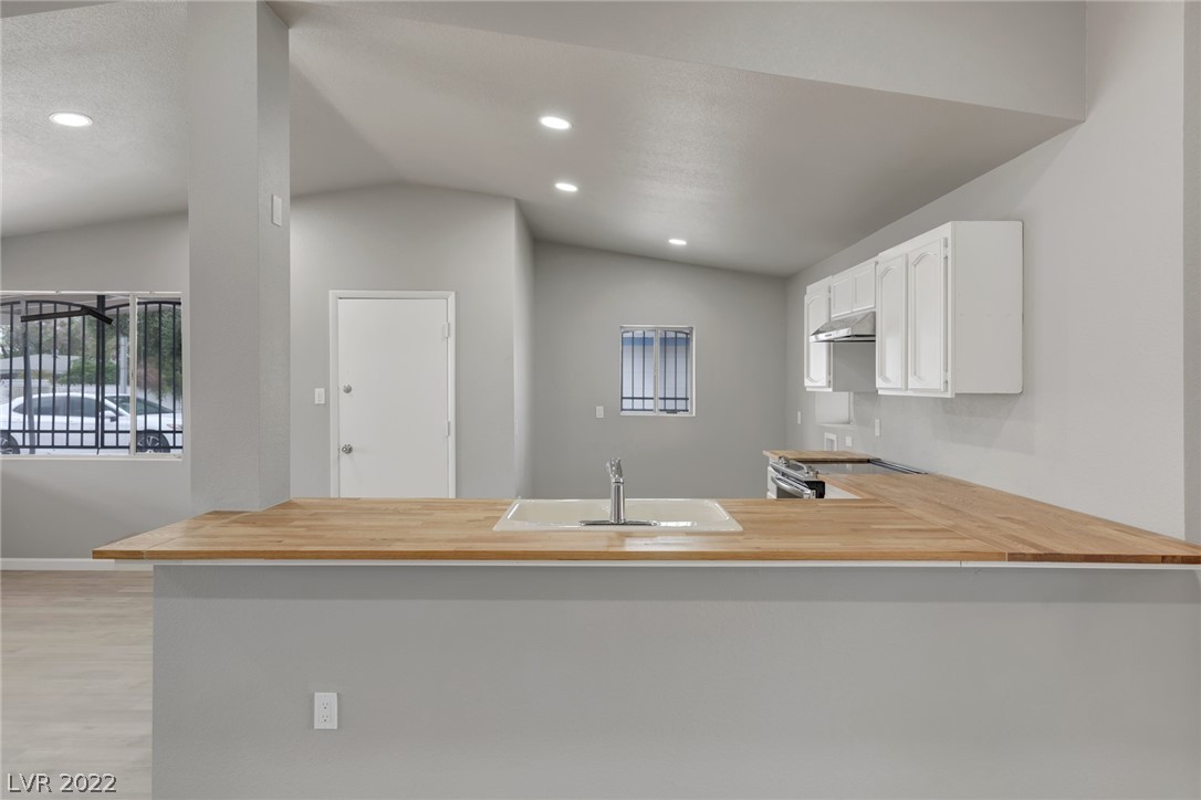 2217 Santa Rosa Drive Las Vegas, NV 89104 - Photo 12 of 28