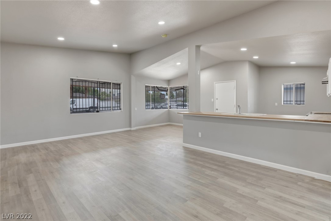 2217 Santa Rosa Drive Las Vegas, NV 89104 - Photo 15 of 28