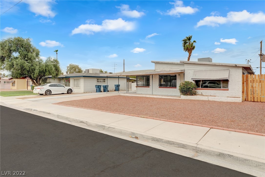 2217 Santa Rosa Drive Las Vegas, NV 89104 - Photo 5 of 28