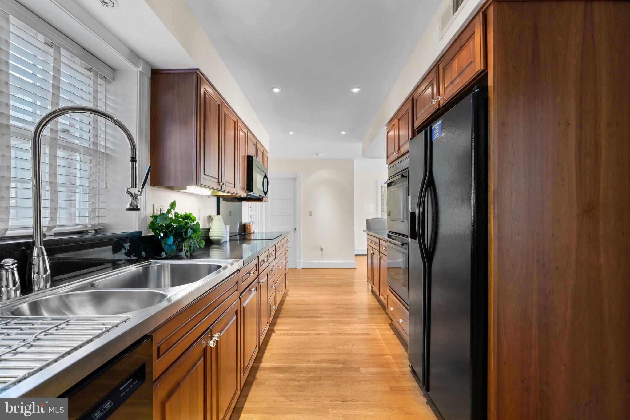 7908 Brooklyn Bridge Road Laurel, MD 20707 - Photo 17 of 55 GOOSE NECK FAUCET