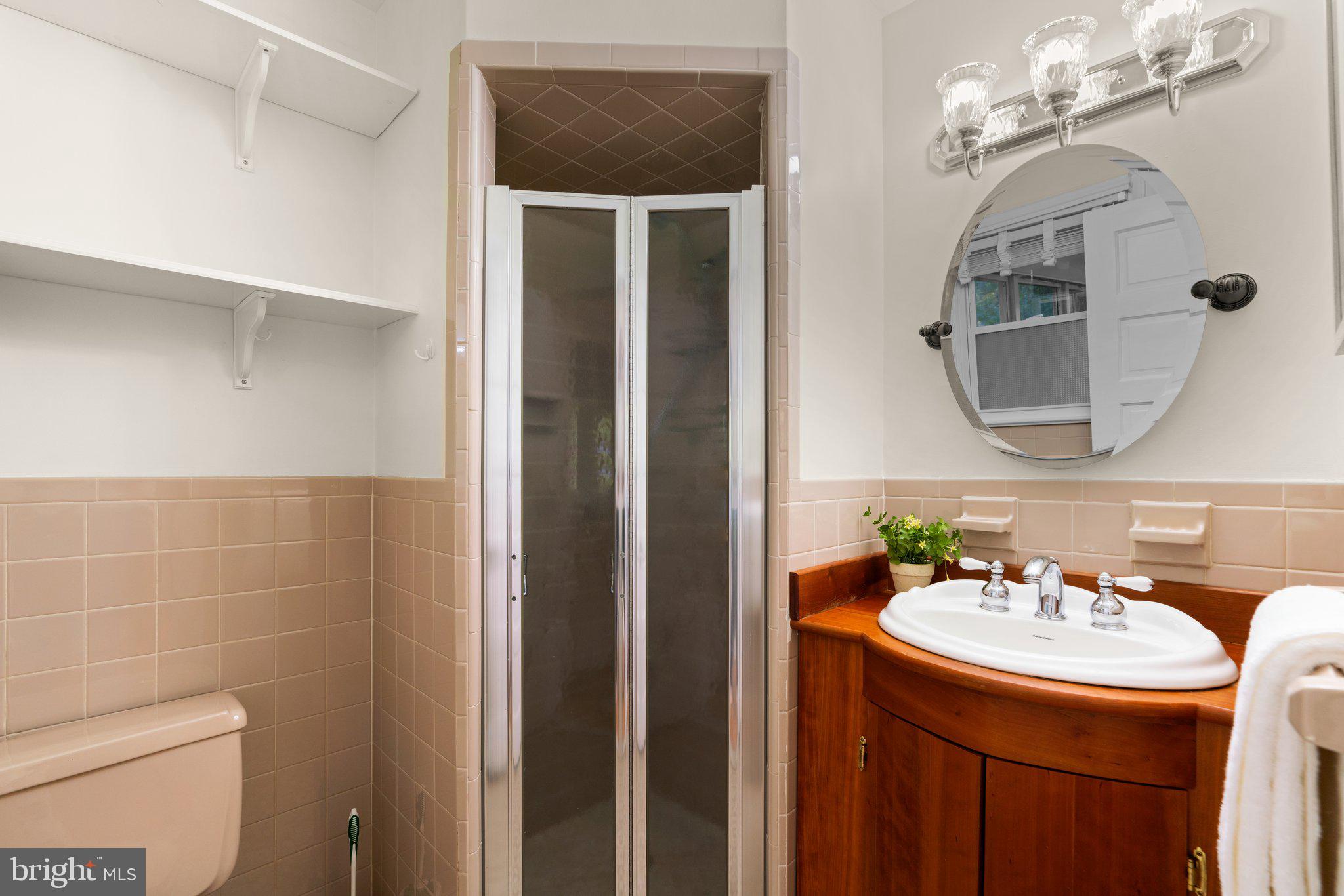 7908 Brooklyn Bridge Road Laurel, MD 20707 - Photo 24 of 55 FULL BATH OFF OF KITCHEN