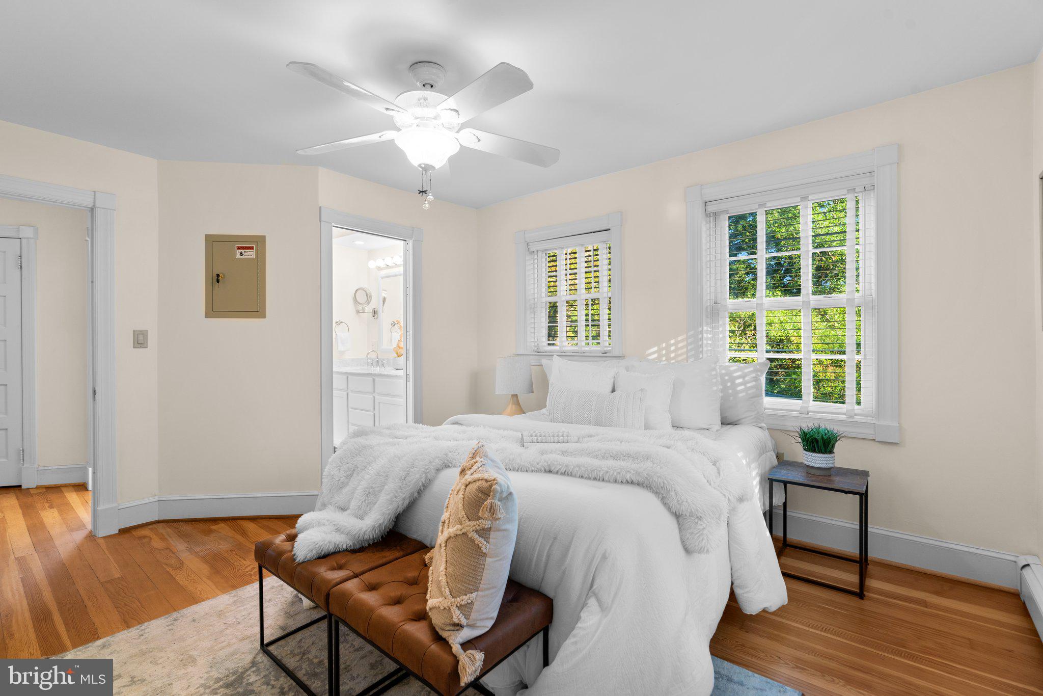 7908 Brooklyn Bridge Road Laurel, MD 20707 - Photo 26 of 55 PRIMARY BEDROOM WITH ACCESS TO FULL BATH