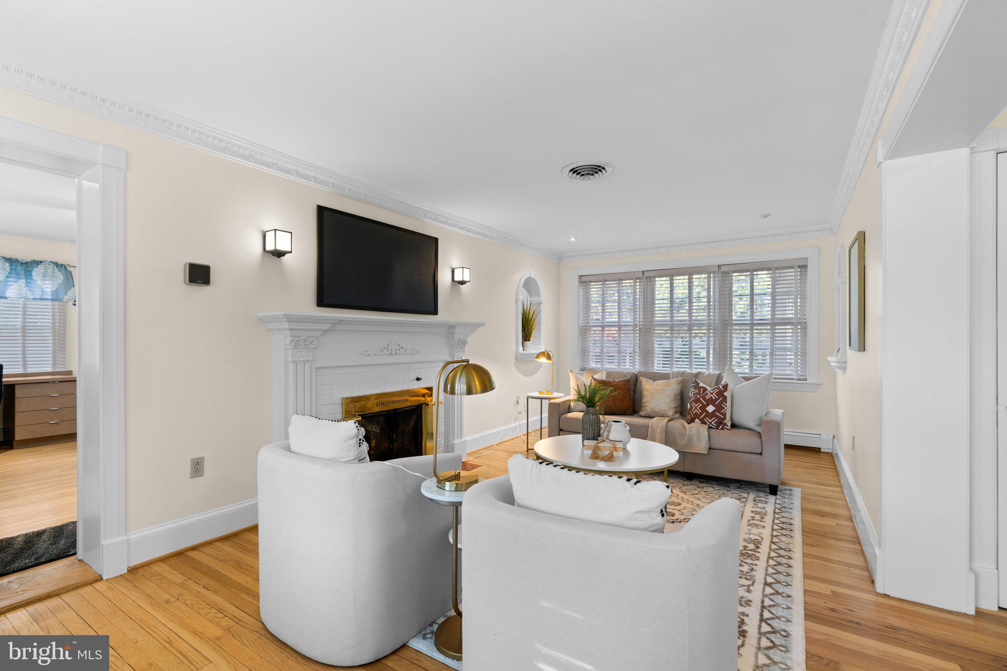 7908 Brooklyn Bridge Road Laurel, MD 20707 - Photo 8 of 55 OAK HARDWOODS THROUGHOUT MAIN LEVEL