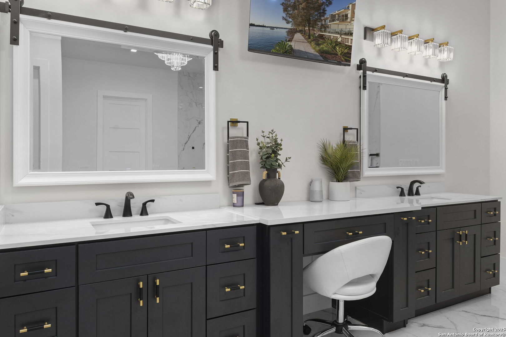 1178 Mystic Parkway Spring Branch, TX 78070 - Photo 23 of 62 a bathroom with a sink double vanity and a mirror