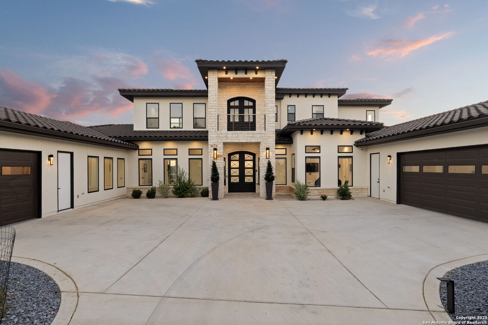 1178 Mystic Parkway Spring Branch, TX 78070 - Photo 3 of 62 a front view of a house with a yard
