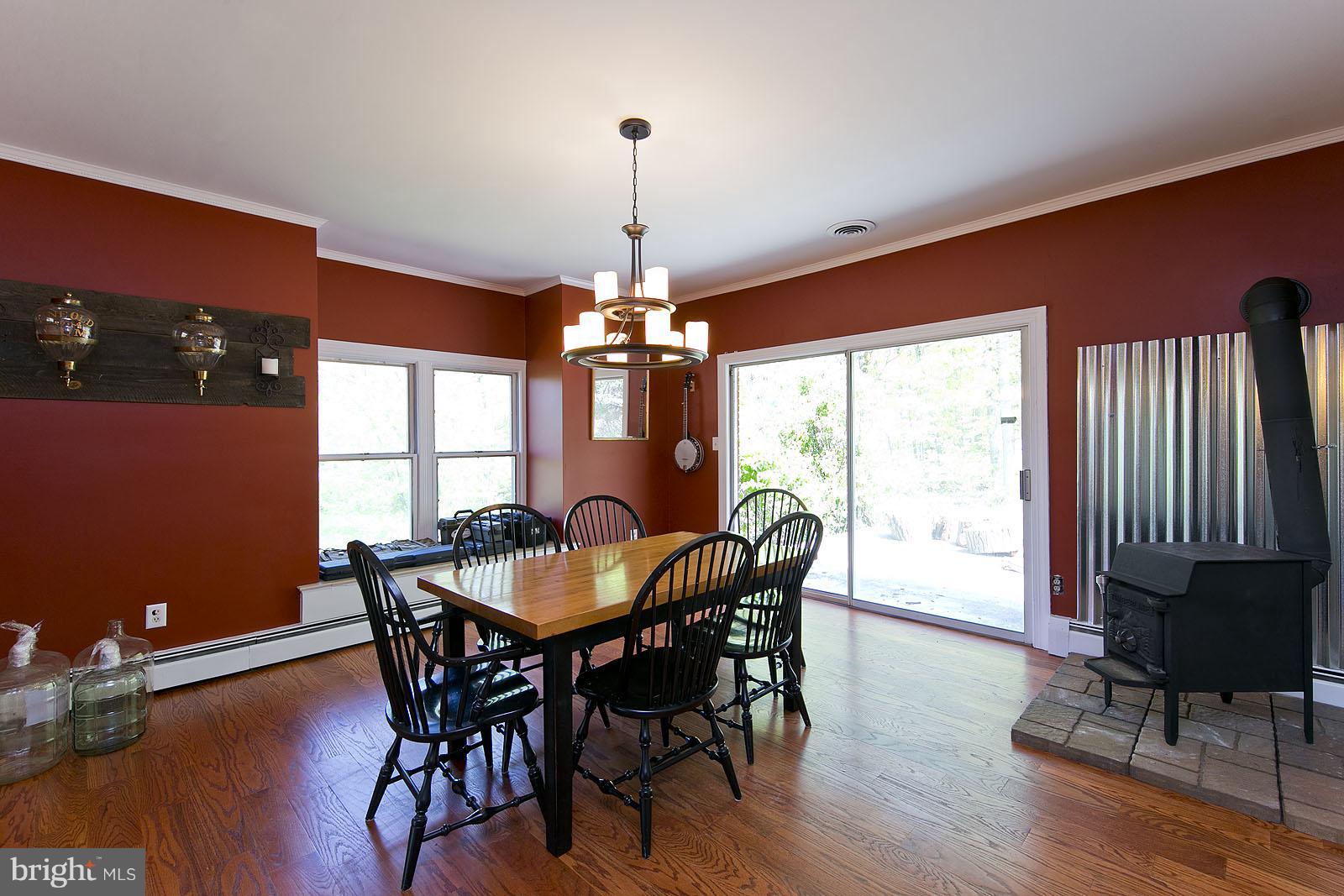 1176 Perry Road Winchester, VA 22602 - Photo 8 of 30 Dining Room