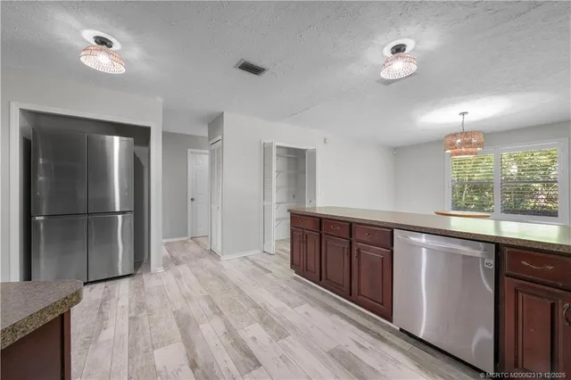 $599,000 | 434 Northeast Acacia Place, Jensen Beach, FL 34957