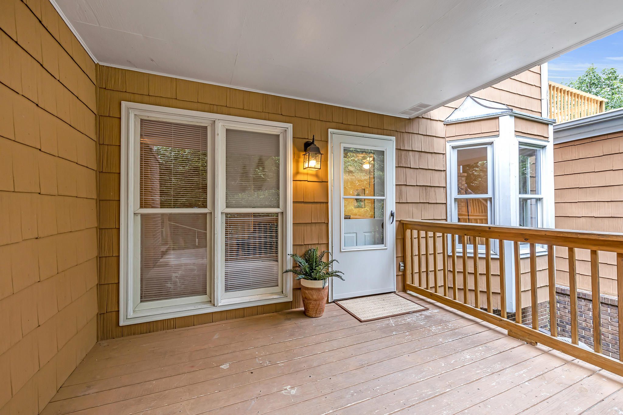 561 Winterview Lane Chattanooga, TN 37409 - Photo 1 of 24 Covered Front Porch