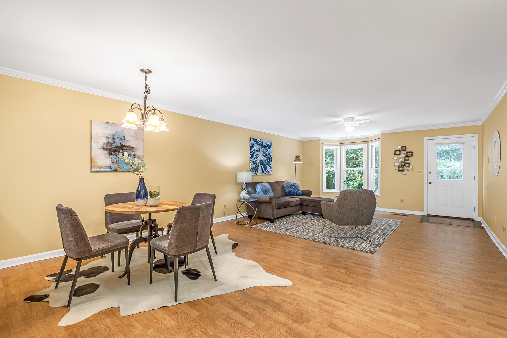 561 Winterview Lane Chattanooga, TN 37409 - Photo 8 of 24 Open Living Area