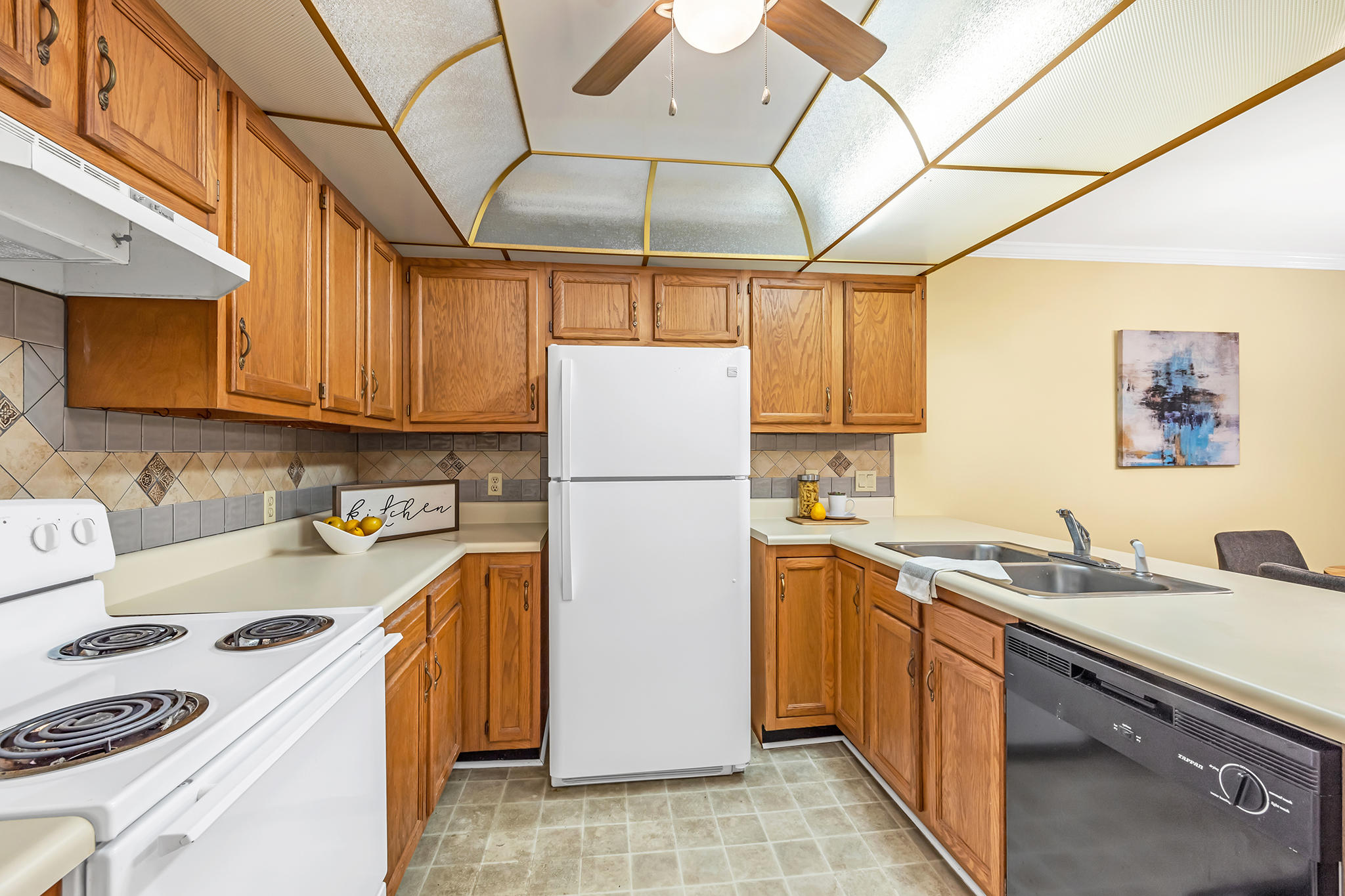 561 Winterview Lane Chattanooga, TN 37409 - Photo 10 of 24 Kitchen
