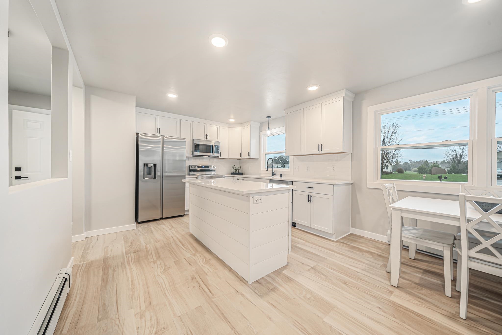 4607 West Capitol Drive Appleton, WI 54913 - Photo 3 of 59