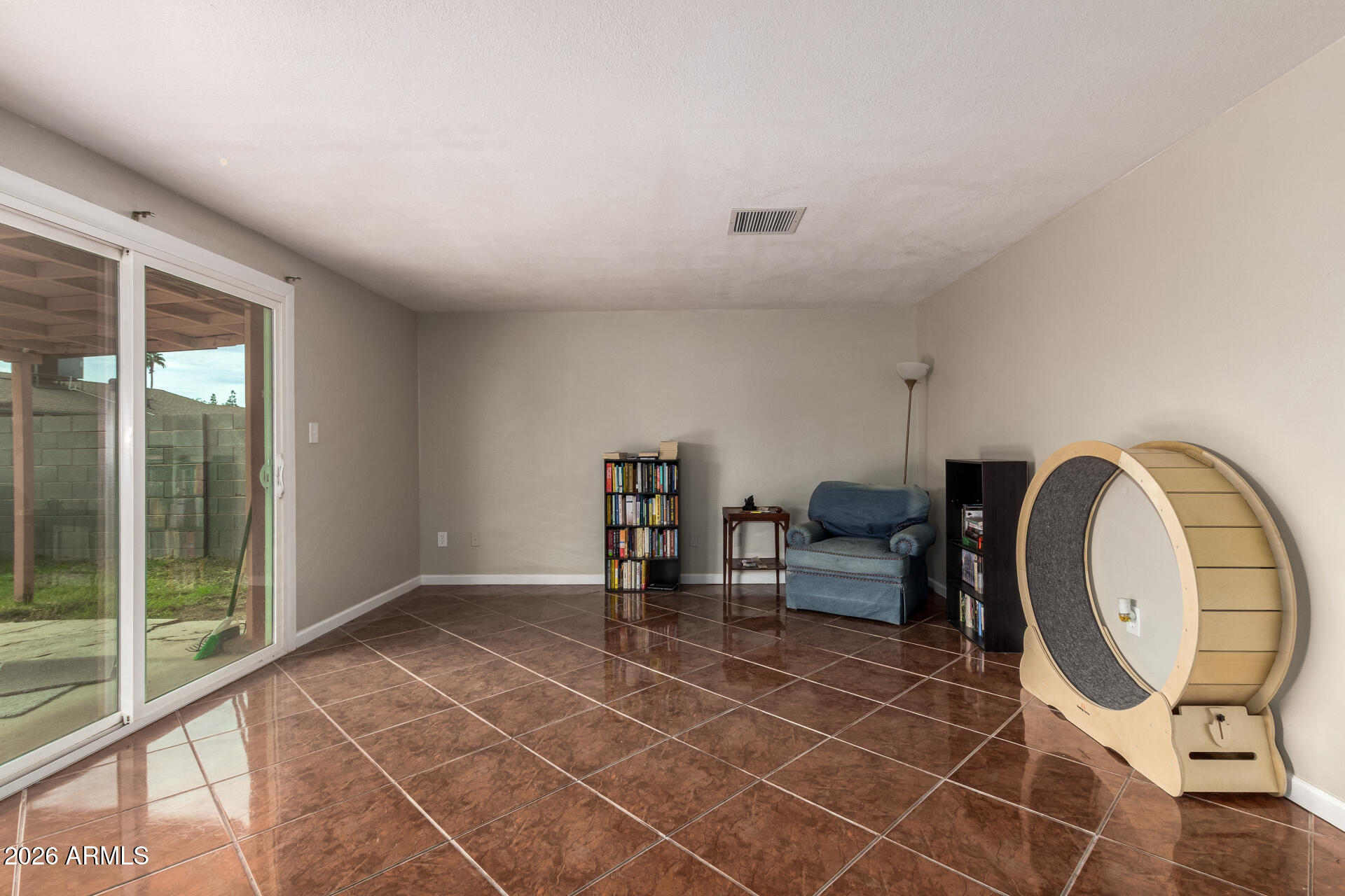 6423 West Almeria Road Phoenix, AZ 85035 - Photo 4 of 26 10 - Almeria