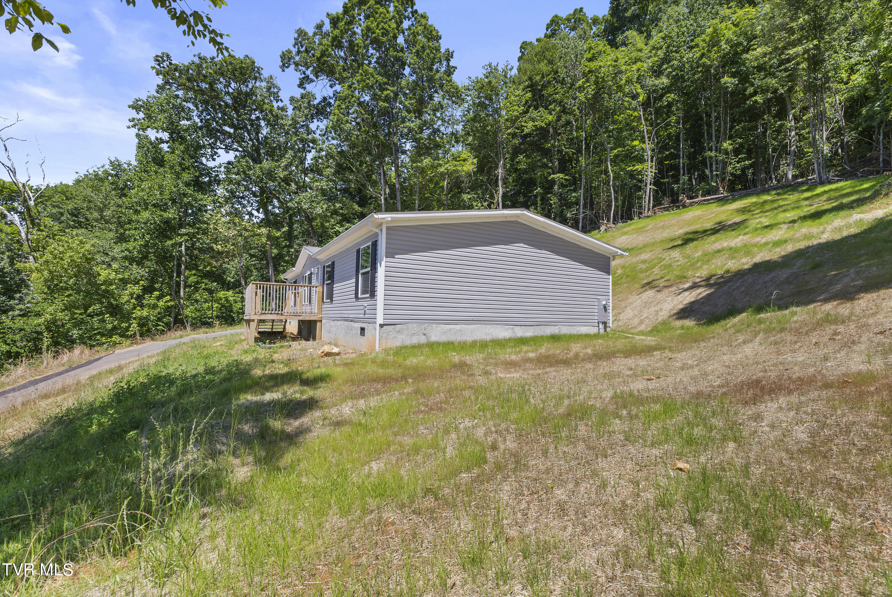 208 Rolling Hills Road Church Hill, TN 37642 - Photo 24 of 30 4